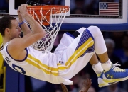 PG电子官方-开拓者对阵山西队，布克带队取胜