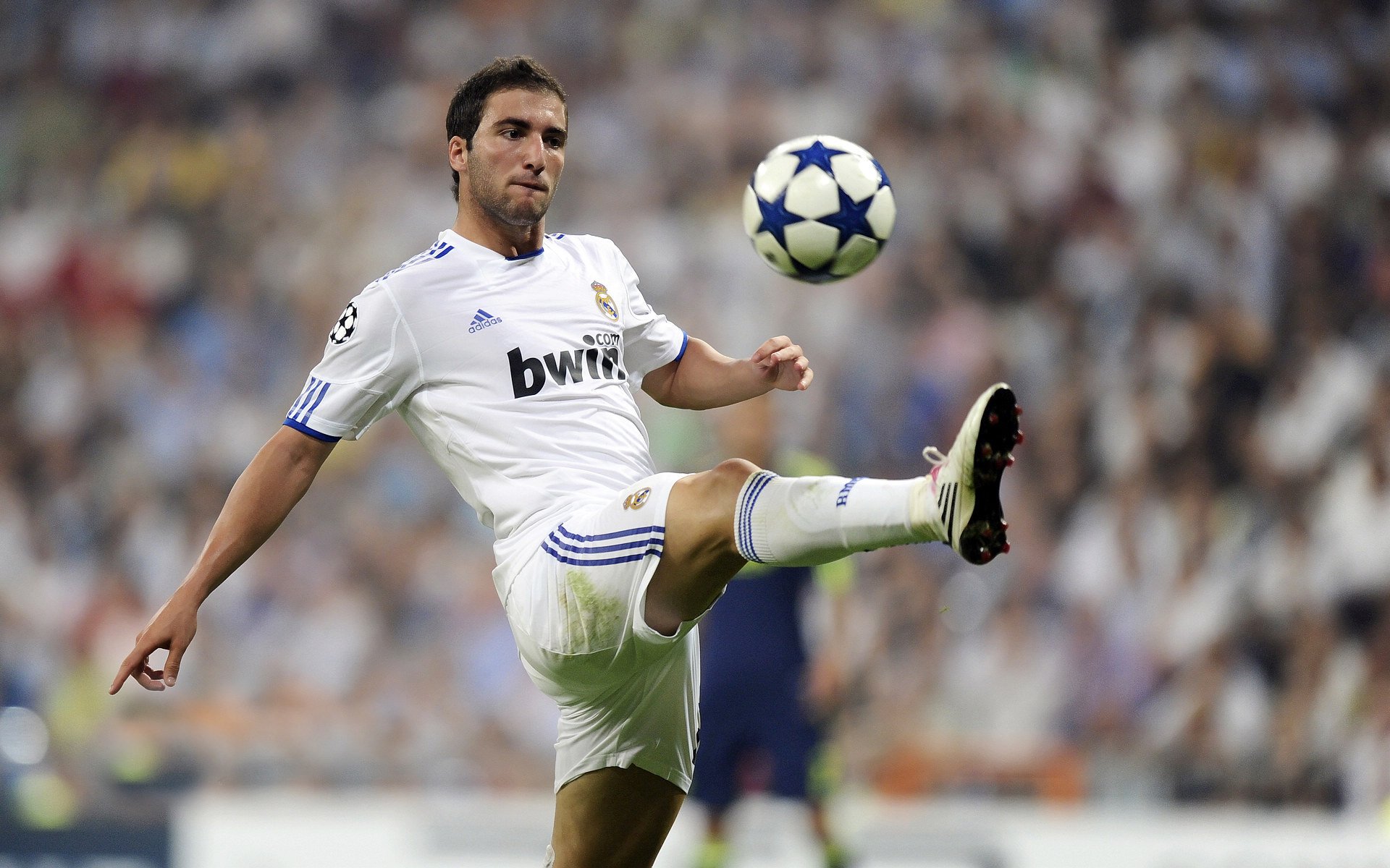 牙买加带走瑞典，劳塔罗带动全队节奏，足球世界的意外与必然