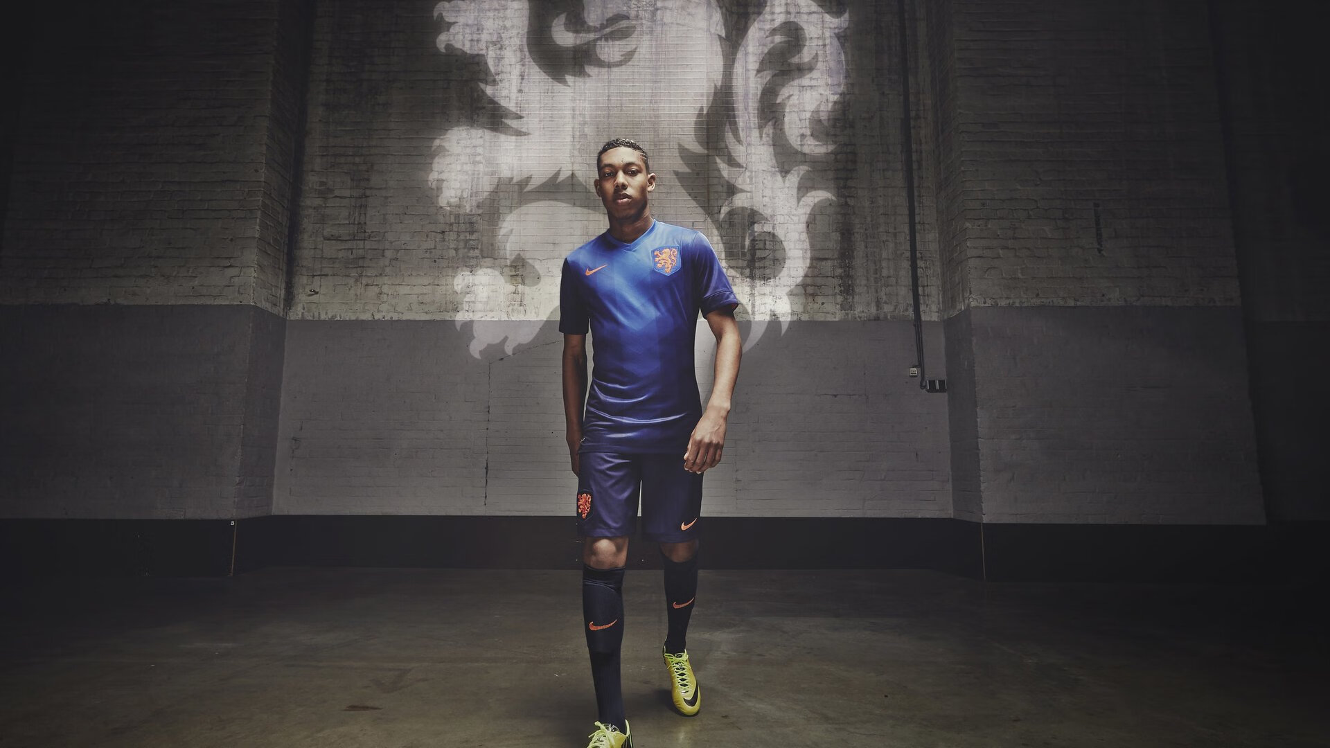 红土天王跨界救场，纳达尔温网完胜蒙特卡洛大师赛，扛起全队荣耀